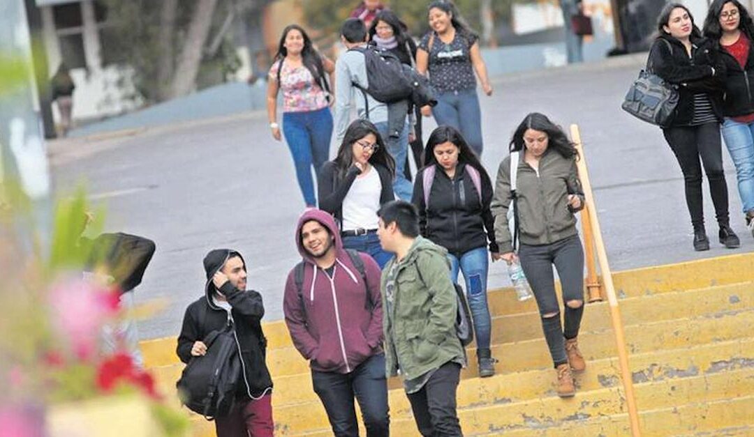 El Mercurio: Administración, Tecnología y Salud: las carreras preferidas por los alumnos extranjeros